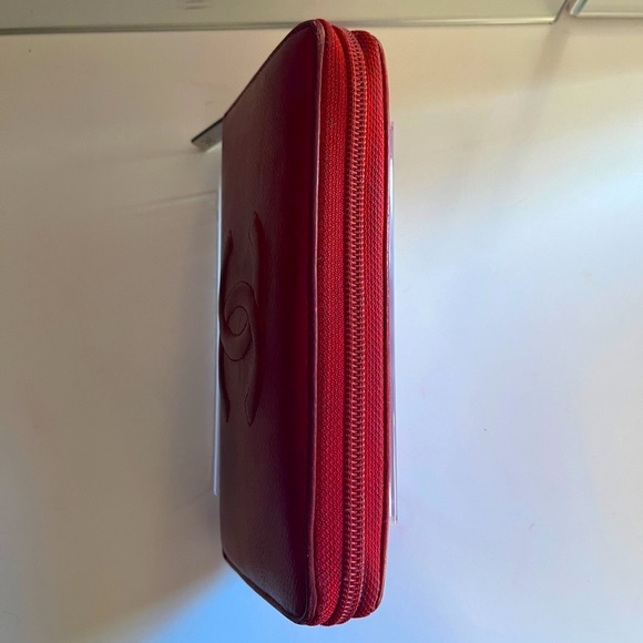 Chanel Wallet Timeless CC Logo Zip Around Zippy Wallet Red Caviar Leather - Picture 4 of 15